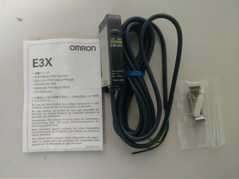 OMRON E3X-A11