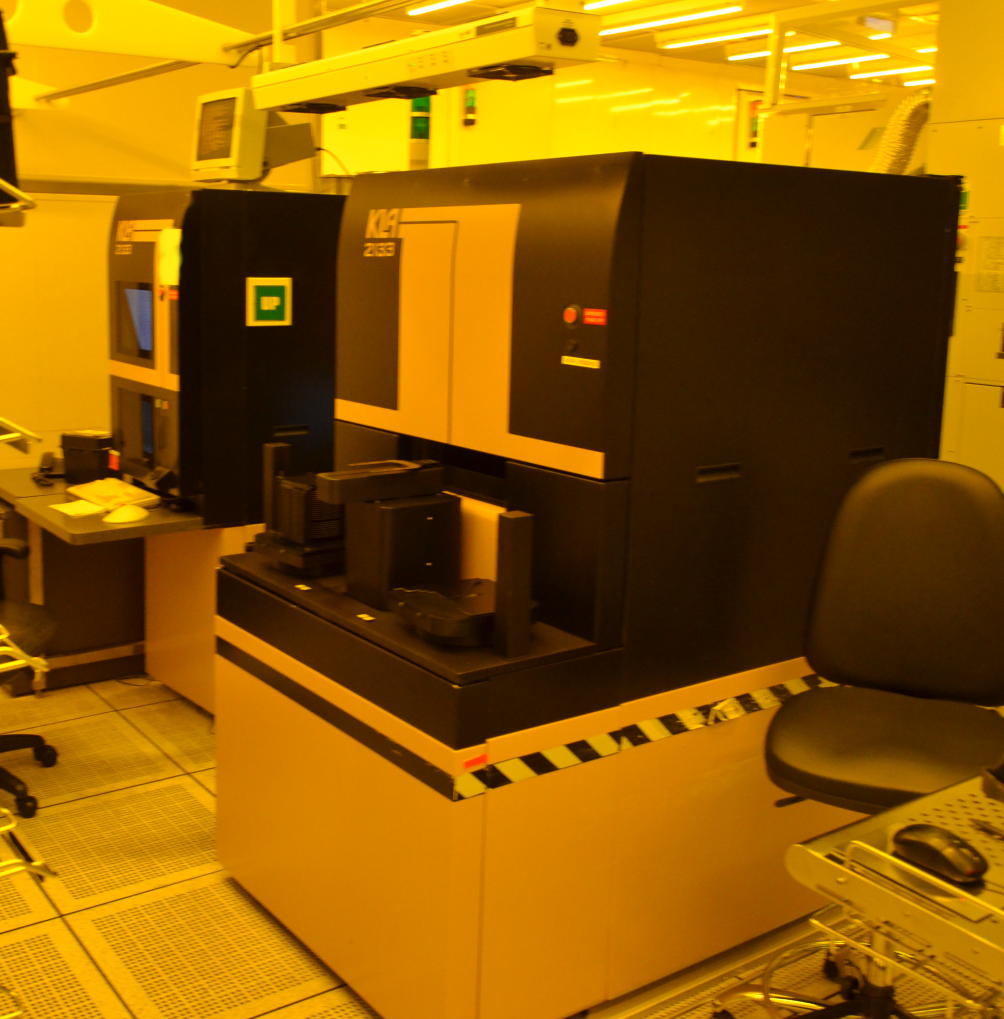 KLA 2133 Metrology Defect inspection (Bright Field) for sale